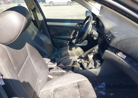 2003 BMW 325I из США, поврежденный, VIN WBAEV33473KL60525